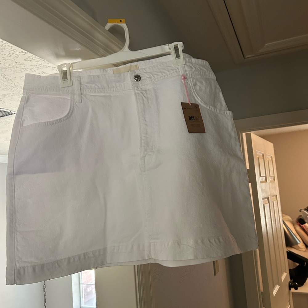 Women's NWT White Denim Skirt